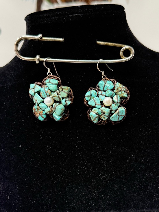 Jewelry - 🚨SOLD🚨Women’s Boho Turquoise and Pearl Earrings